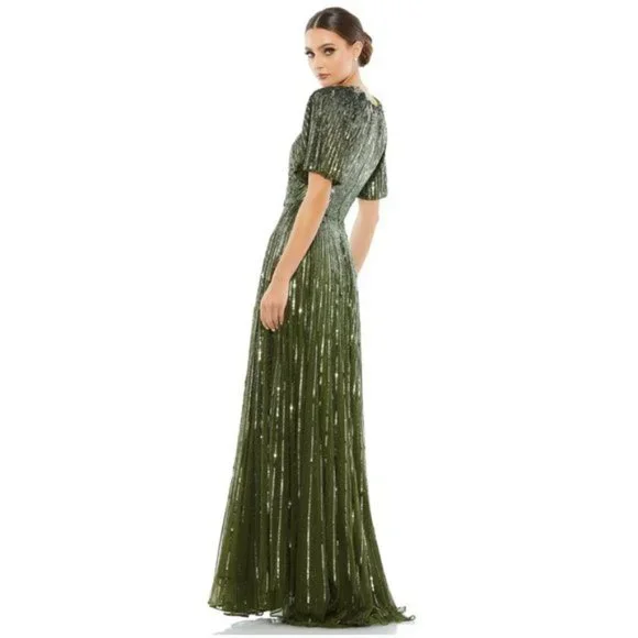 MAC DUGGAL Sequin Stripe Gown in Olive Size US 10 - Picture 2 of 6